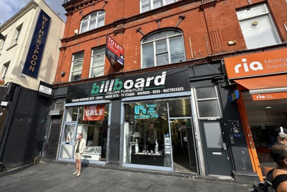 409-411 Brixton Rd, Londres à louer - Photo du bâtiment - Image 3 de 3