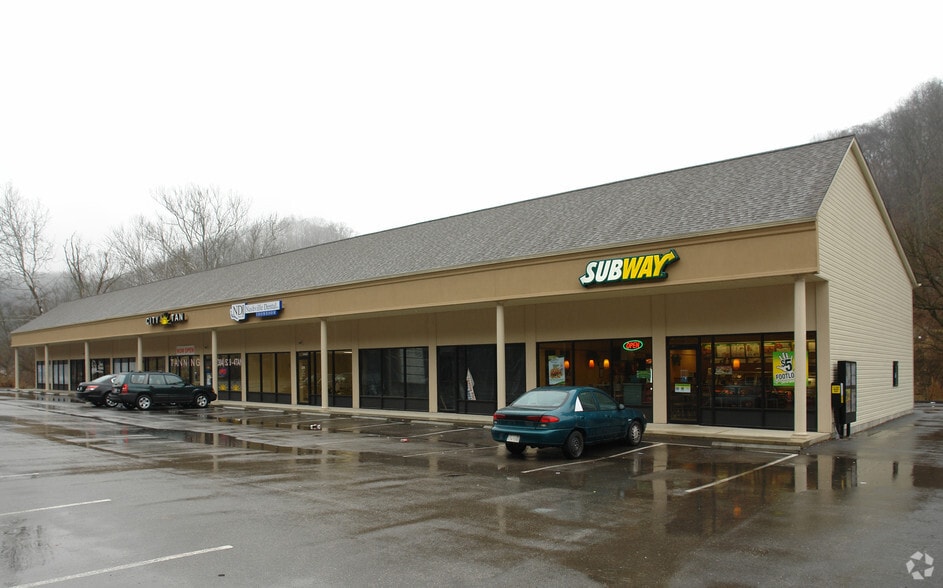 4388 5th Street Rd, Huntington, WV à louer - Photo principale - Image 1 de 3