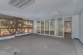 Plus de détails pour Multi-résidentiel à vendre