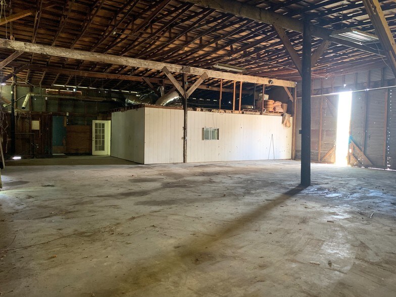 3613 Lumberdale Rd, Houston, TX à louer - Photo du bâtiment - Image 2 de 8