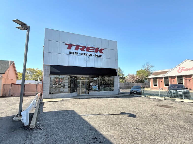 4828 Sunrise Hwy, Massapequa Park, NY for lease - Building Photo - Image 3 of 12