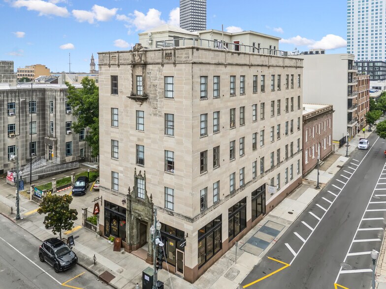 703 Carondelet St, New Orleans, LA à vendre - Photo du bâtiment - Image 1 de 18