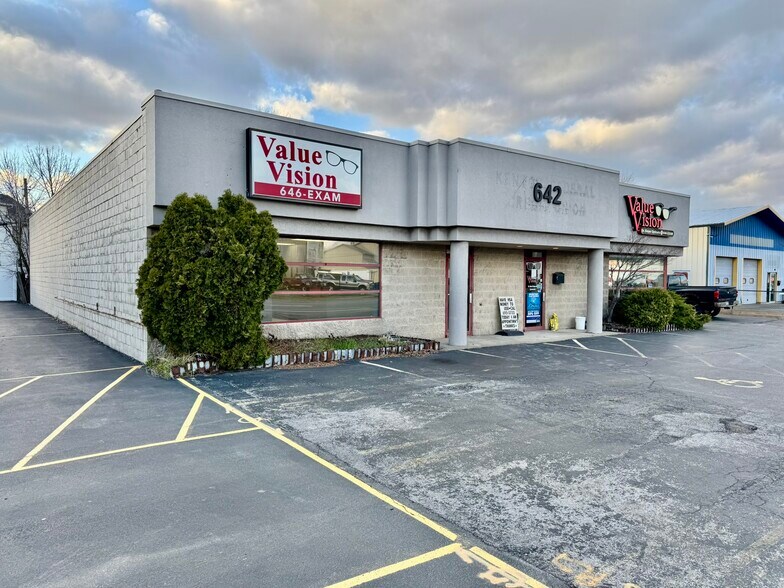 642 Sheridan Dr, Tonawanda, NY à louer - Photo du bâtiment - Image 1 de 17