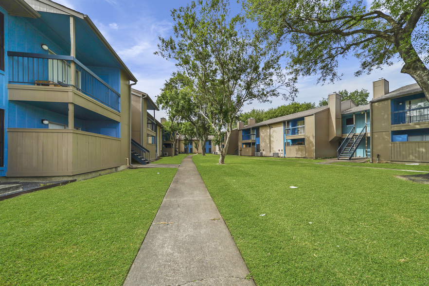 3404 9th Ave N, Texas City, TX for sale - Primary Photo - Image 1 of 1