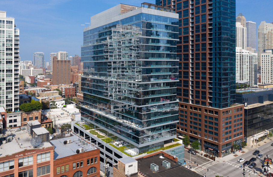 640 N Wells St, Chicago, IL for sale - Building Photo - Image 1 of 1