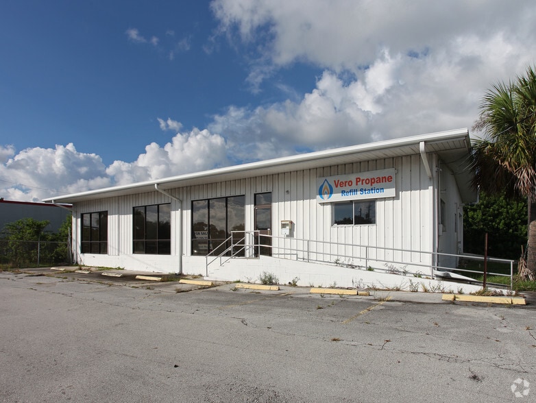 425 Us Highway 1, Vero Beach, FL for sale - Building Photo - Image 2 of 3