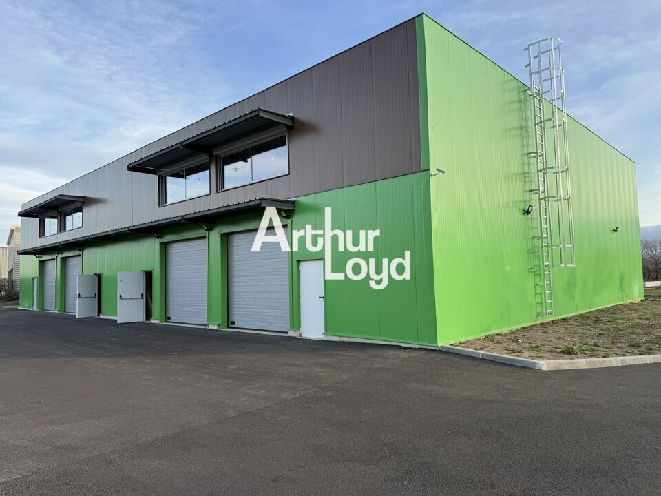 Flex in Les Arcs for lease Building Photo- Image 1 of 6