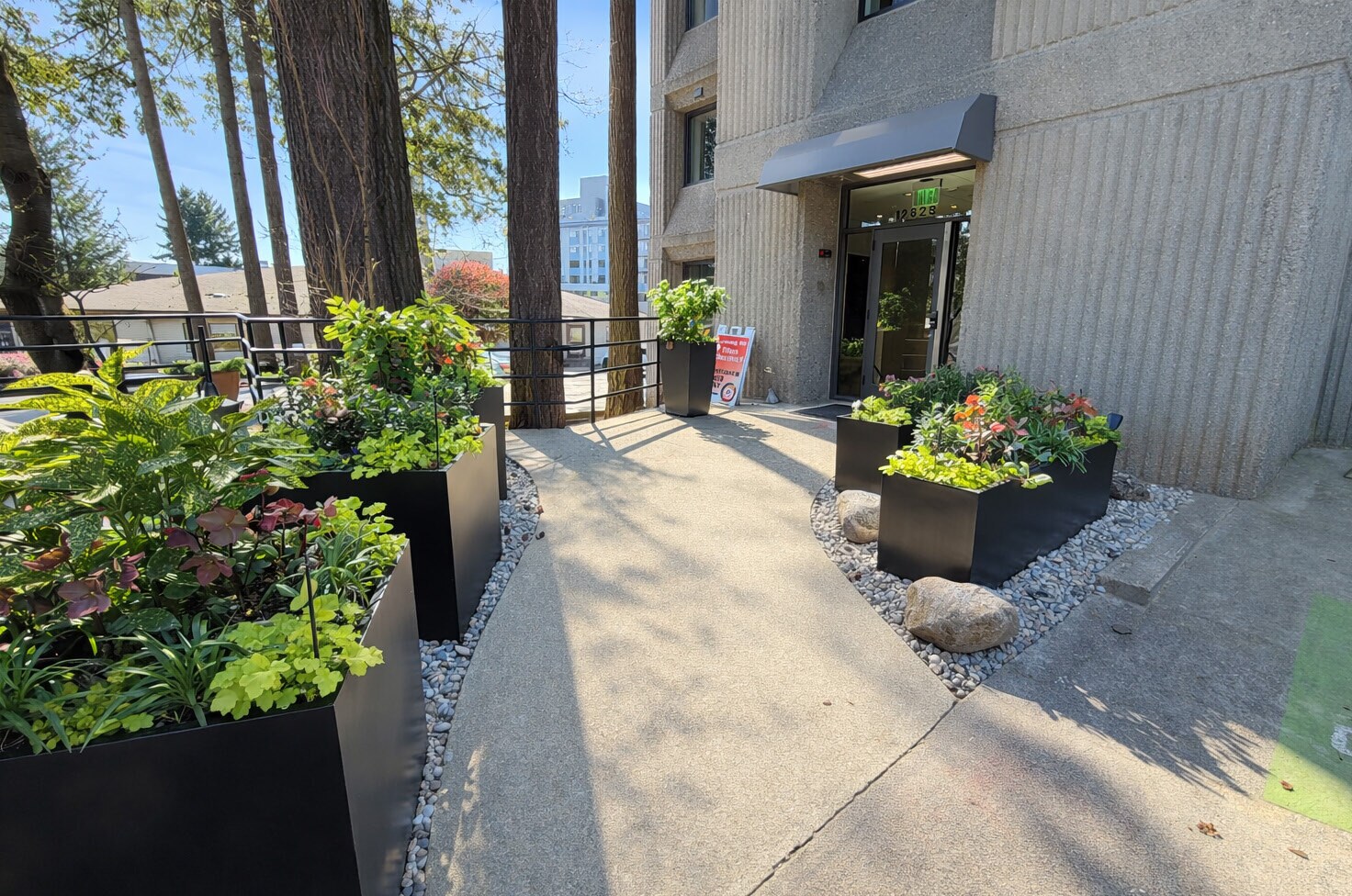 12828 Northup Way, Bellevue, WA à louer Photo du bâtiment- Image 1 de 10