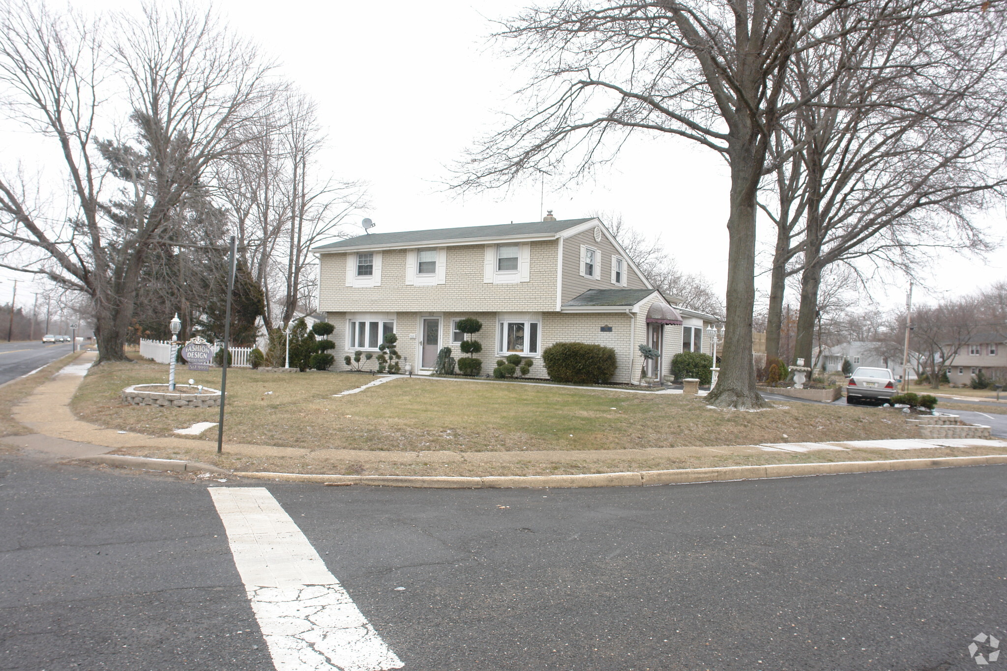 712 W Park Ave, Oakhurst, NJ à vendre Photo principale- Image 1 de 1