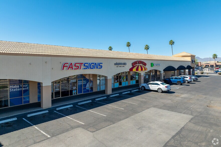 3950-3994 N Oracle Rd, Tucson, AZ à louer - Photo du bâtiment - Image 3 de 7