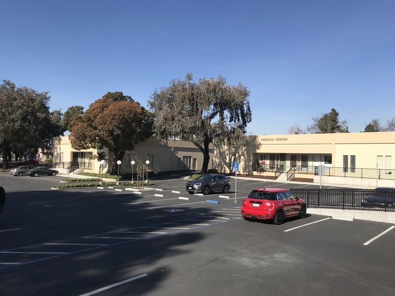 26224-26232 Industrial Blvd, Hayward, CA for lease - Primary Photo - Image 3 of 5