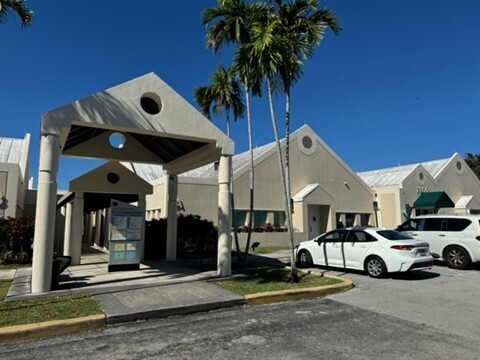 7800 SW 87th Ave, Miami, FL à louer - Photo du b timent - Image 2 de 24