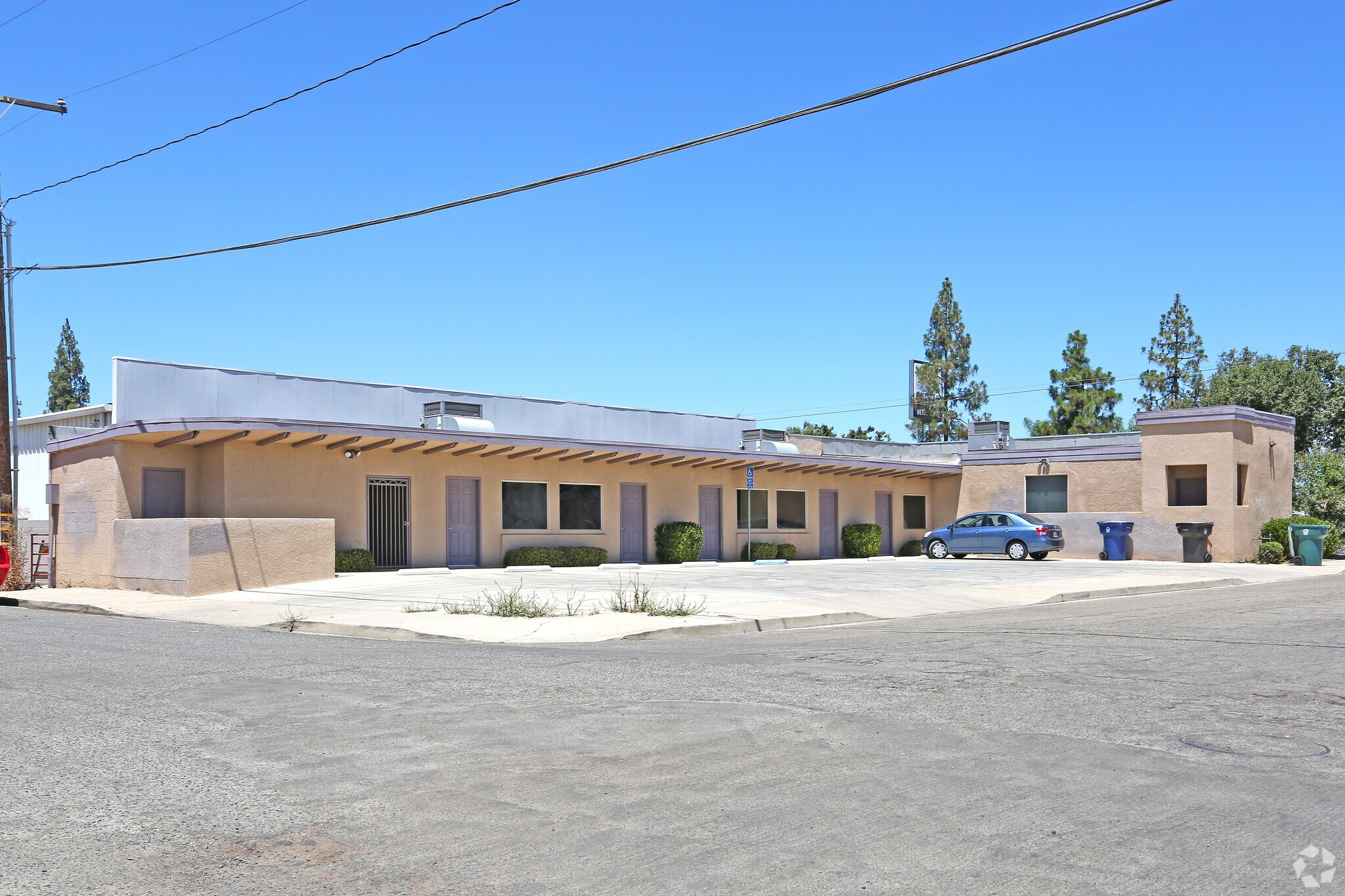 2129 E Tulare Ave, Tulare, CA for sale Primary Photo- Image 1 of 1