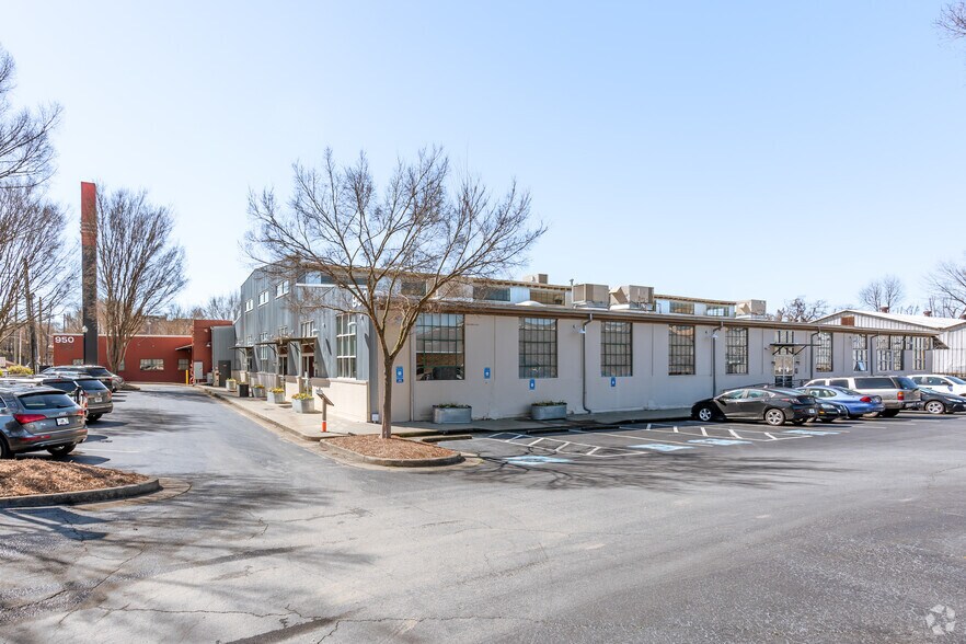 950 Joseph E Lowery Blvd NW, Atlanta, GA à louer - Photo du bâtiment - Image 2 de 16