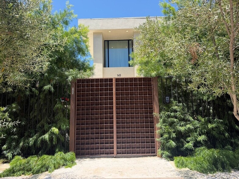145 S Rodeo Dr, Beverly Hills, CA for lease - Building Photo - Image 3 of 41