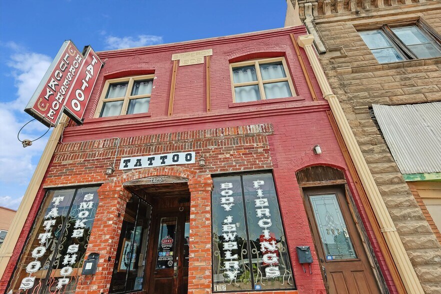 1426 N Main St, Fort Worth, TX à louer - Photo du bâtiment - Image 2 de 31