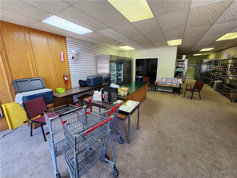 28 N Park Sq, Franklinville, NY à vendre - Photo intérieure - Image 3 de 16