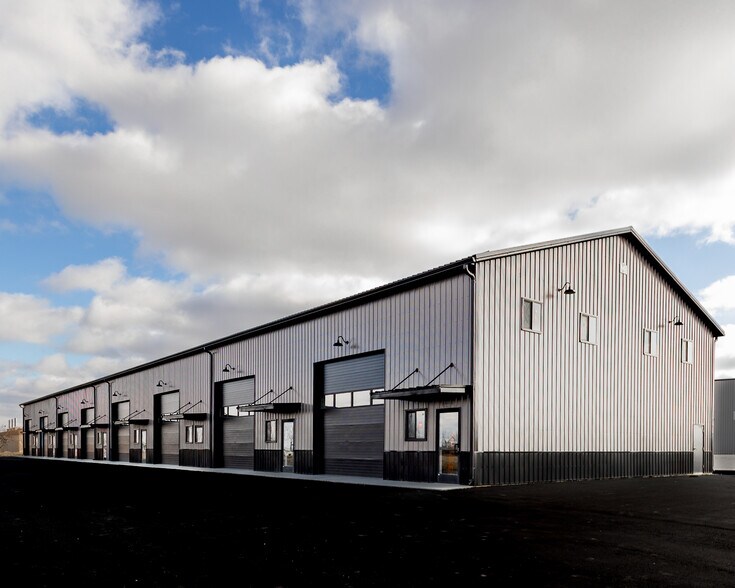 71 N Kings Chapel Dr, Troy, OH for lease - Building Photo - Image 1 of 15