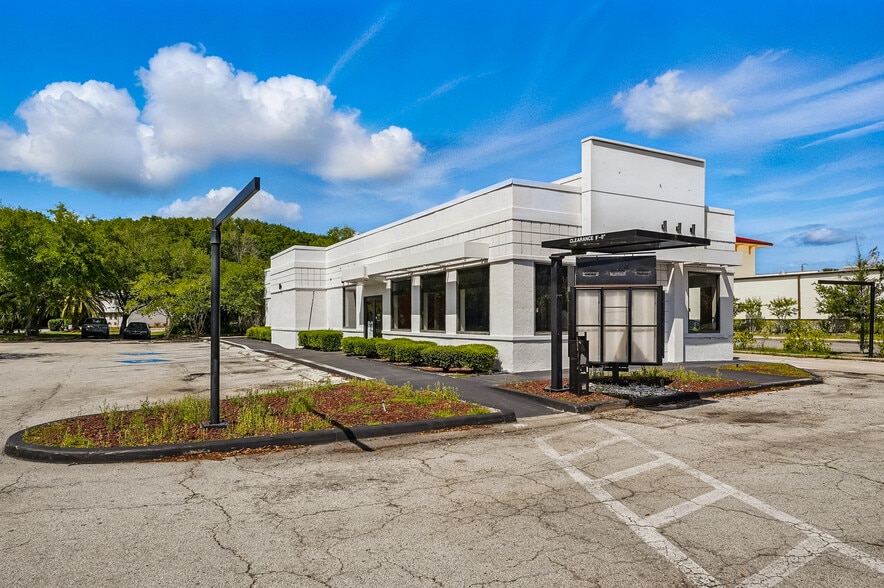 8761 Baymeadows Rd, Jacksonville, FL à louer - Photo du bâtiment - Image 3 de 16