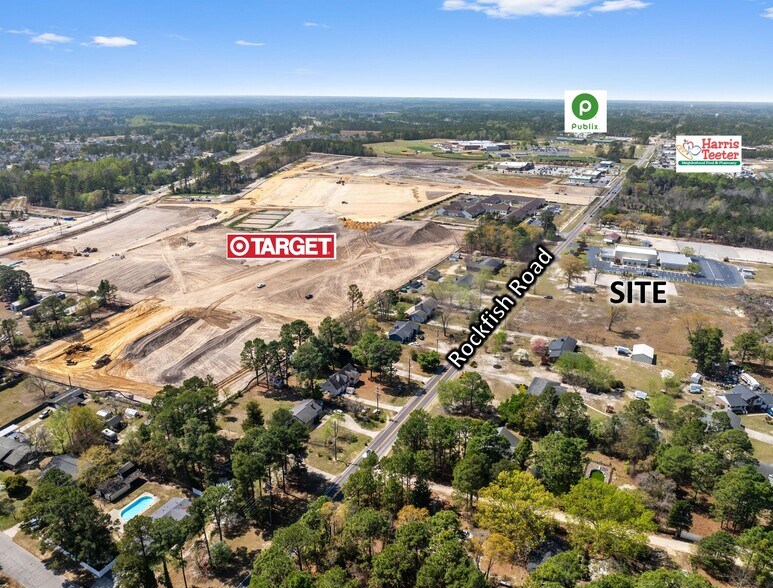 7050 Rockfish Rd, Fayetteville, NC à vendre - Photo du bâtiment - Image 2 de 9