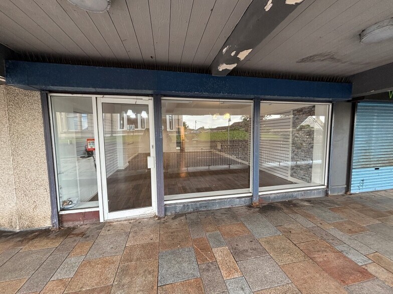 17 Almswall Rd, Kilwinning for lease - Building Photo - Image 1 of 3