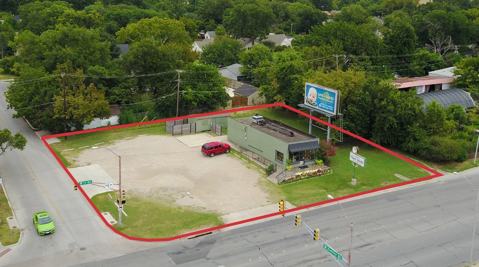 2805-2811 8th Ave, Fort Worth, TX for lease - Building Photo - Image 1 of 1