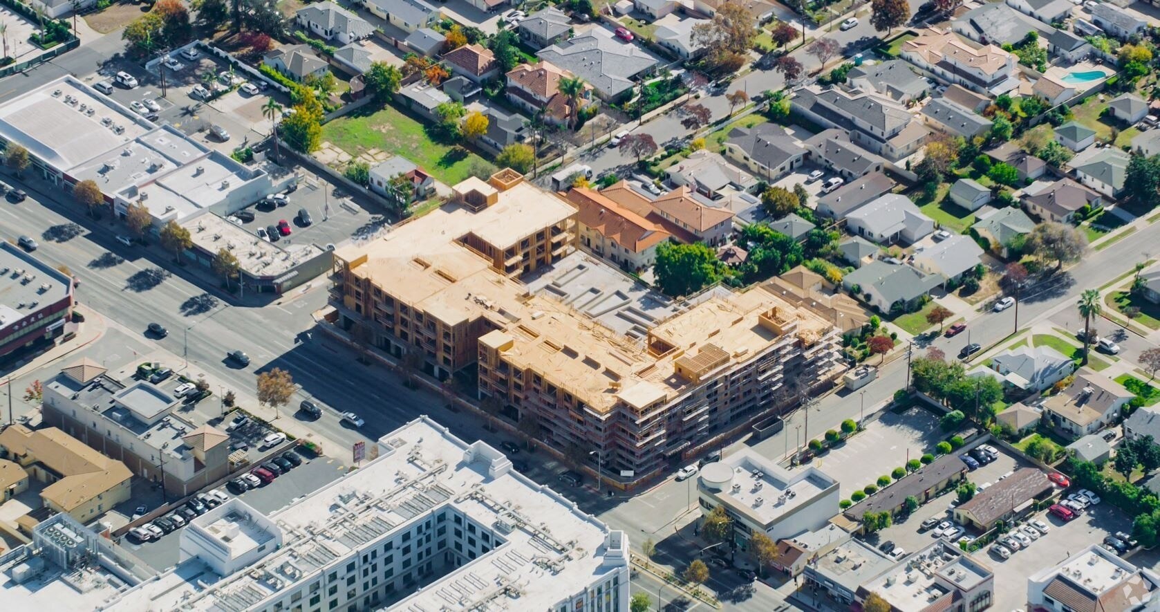 300 E Valley Blvd, San Gabriel, CA à louer Photo principale- Image 1 de 15