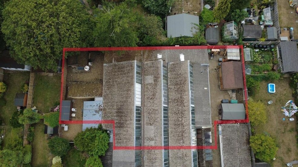 Kings Rd, Addlestone for sale - Building Photo - Image 3 of 8