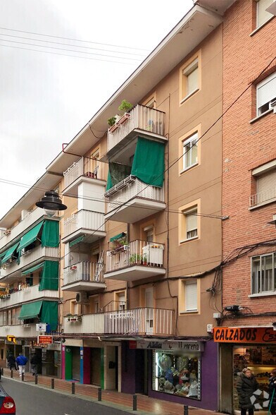 Calle Isabel Rosillo, 8, Alcobendas, Madrid à vendre - Photo du bâtiment - Image 2 de 2