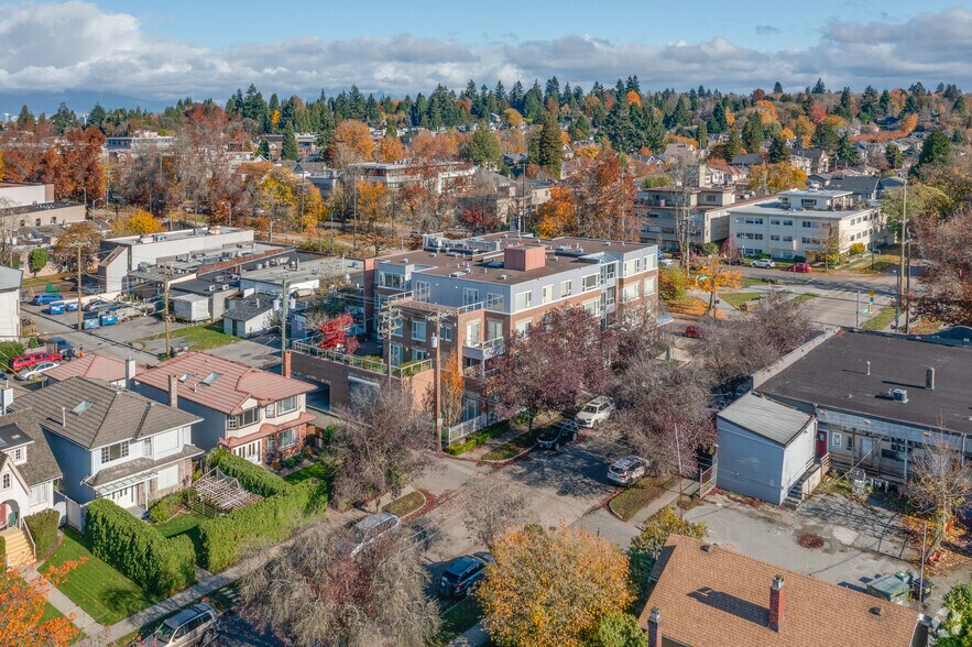 6075-6099 West Blvd, Vancouver, BC à louer - Photo du bâtiment - Image 3 de 4