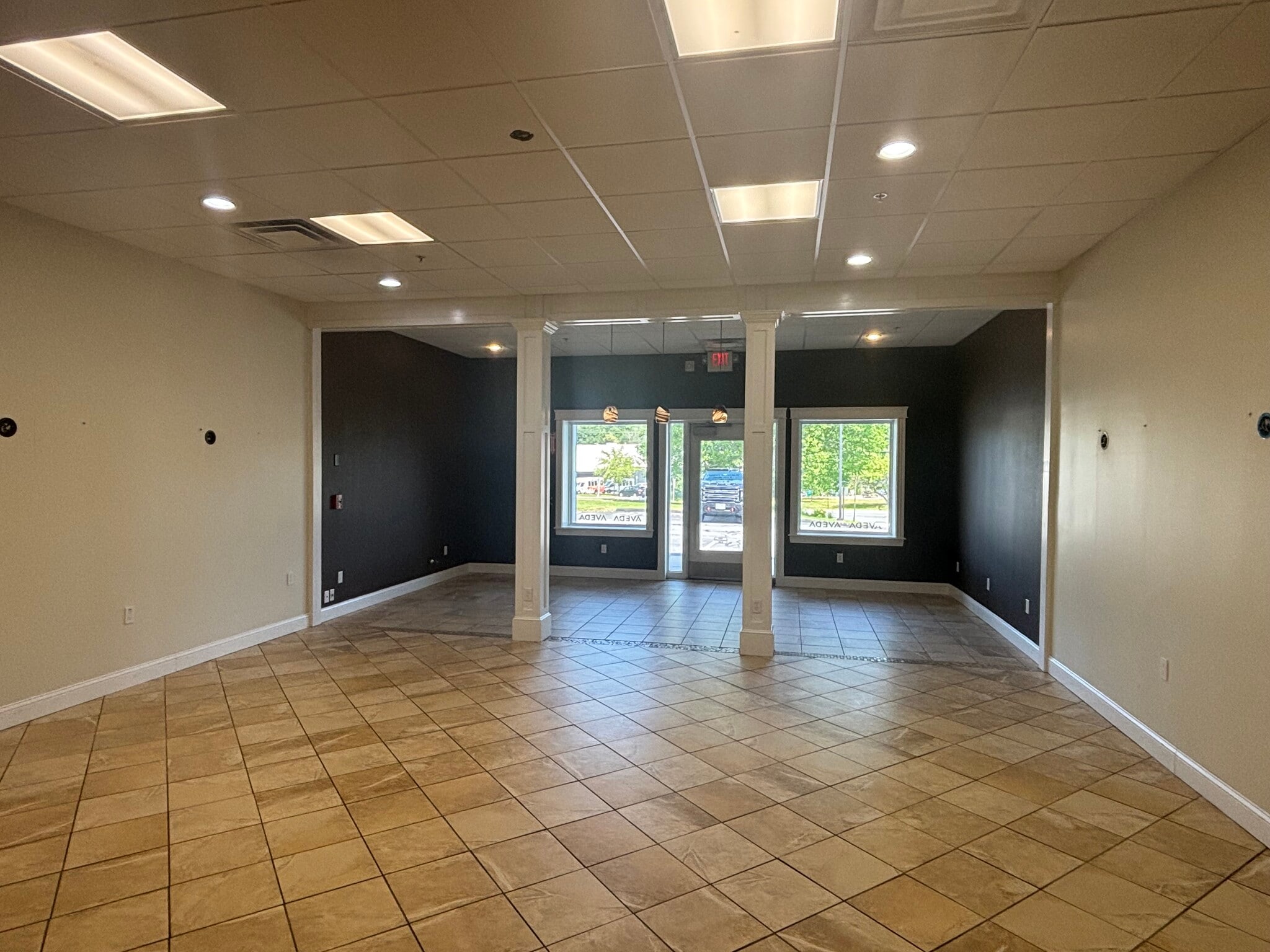 438 US Route 1, Yarmouth, ME for lease Interior Photo- Image 1 of 4