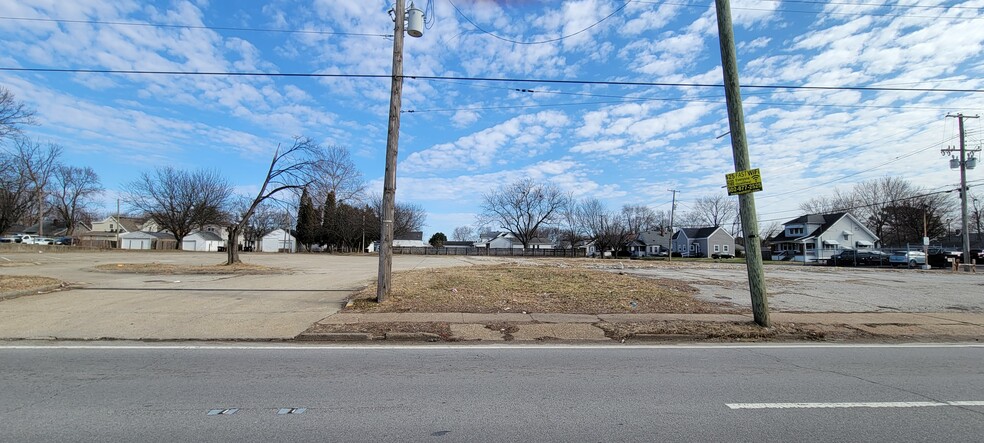 3421 Taylor Blvd, Louisville, KY for sale - Building Photo - Image 3 of 13