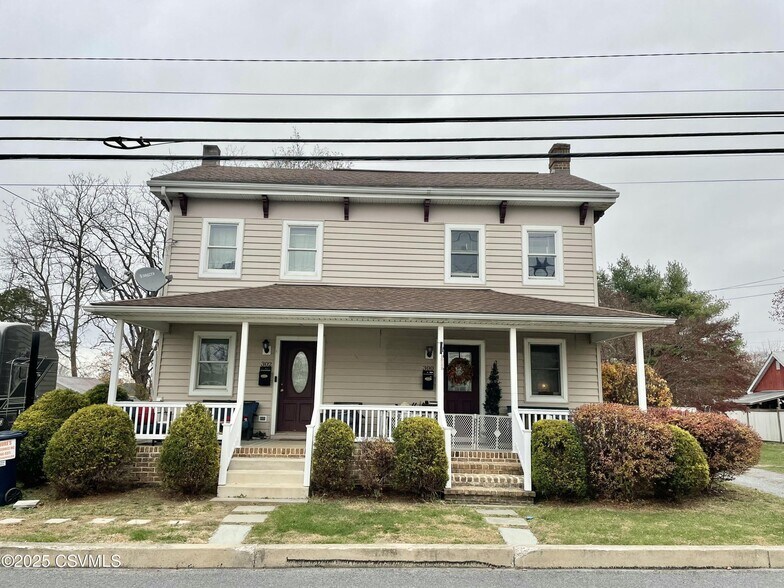 300-302 N 3rd St, Mifflinburg, PA à vendre - Photo principale - Image 1 de 22