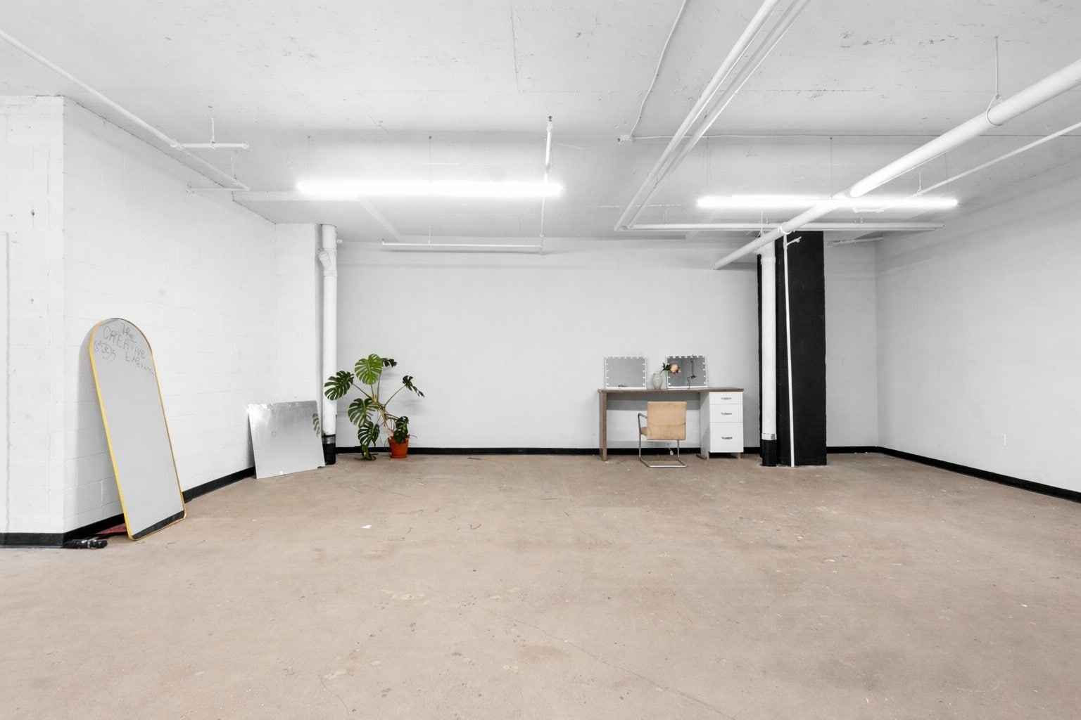 3333 Boul Crémazie E, Montréal, QC for lease Interior Photo- Image 1 of 6