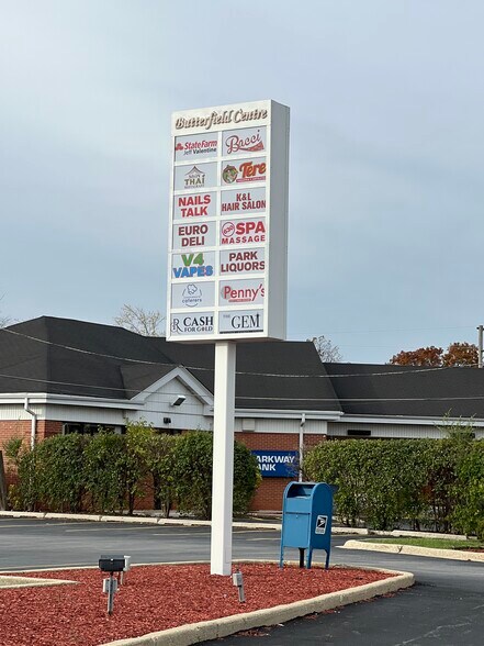 22W535 Butterfield Rd, Glen Ellyn, IL à louer - Photo du bâtiment - Image 2 de 2