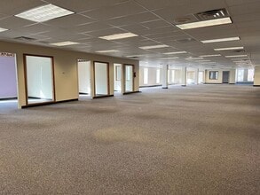 313 Ushers Rd, Ballston Lake, NY for lease Interior Photo- Image 2 of 9