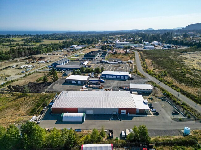 Plus de détails pour 1500 Springhill Rd, Parksville, BC - Industriel à vendre