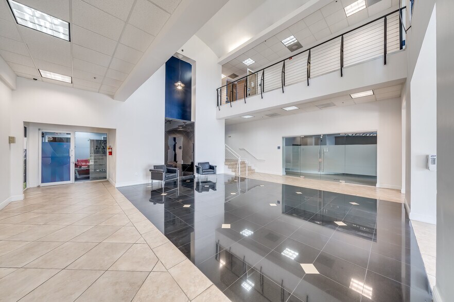 7500 NW 25th St, Miami, FL à vendre - Photo intérieure - Image 2 de 49