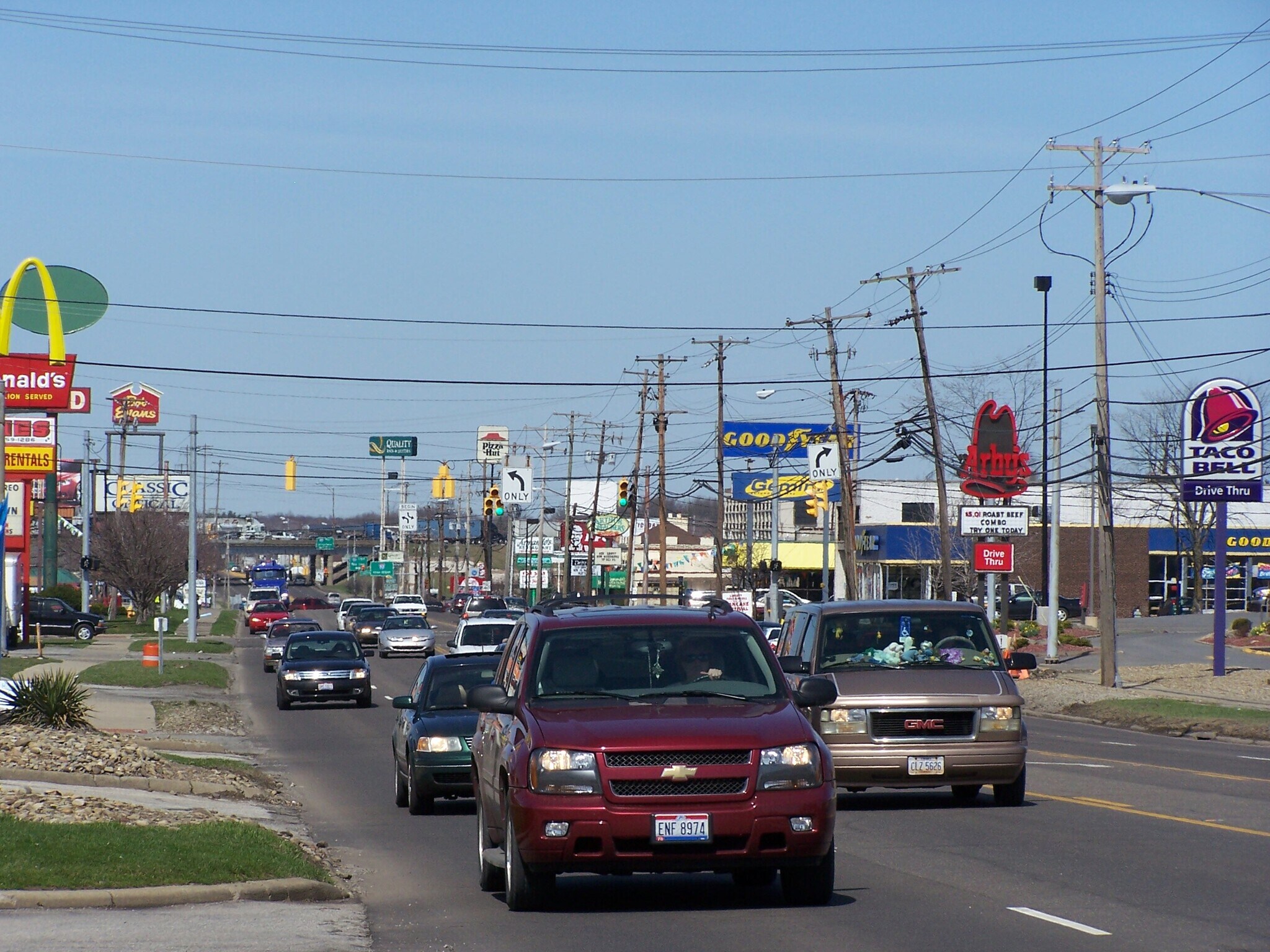 3551 Belmont Ave, Youngstown, OH à louer Photo du bâtiment- Image 1 de 12