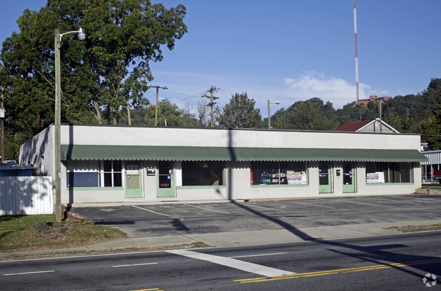 3707 N Broadway St, Knoxville, TN à louer - Photo du bâtiment - Image 2 de 2