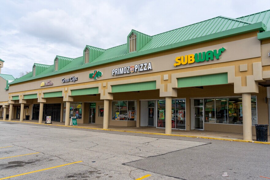 17212-17510 Lorain Ave, Cleveland, OH à louer - Photo du bâtiment - Image 2 de 4