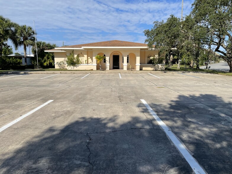 1428 Valentine St, Melbourne, FL à vendre - Photo du b timent - Image 3 de 35