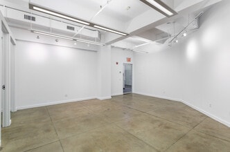 525 Seventh Ave, New York, NY for lease Interior Photo- Image 2 of 4