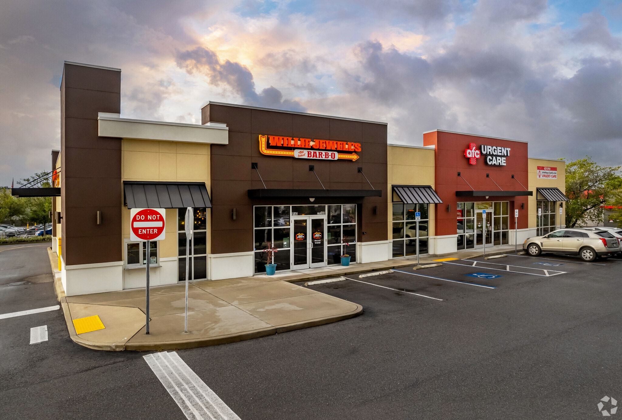 9040 Ulmerton Rd, Largo, FL for lease Primary Photo- Image 1 of 12