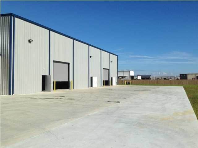 1034 Wall Rd, Broussard, LA à louer - Photo du bâtiment - Image 2 de 11