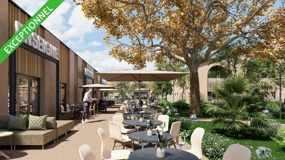 Retail in Aubagne for lease Building Photo- Image 1 of 12