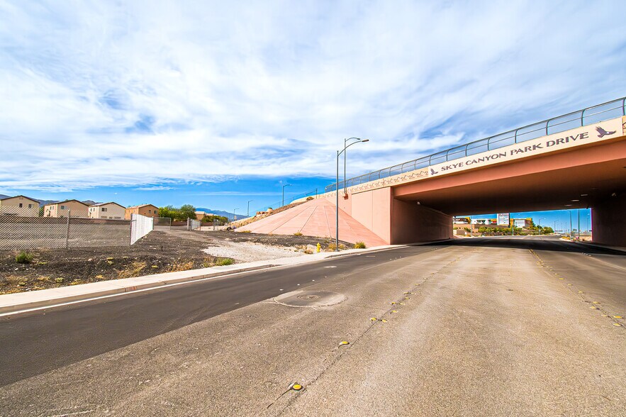 8888 N Grand Canyon Dr, Las Vegas, NV à vendre - Aérien - Image 2 de 21