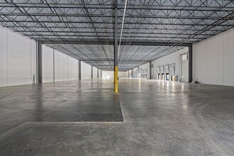 100 Spontex Dr, Columbia, TN for lease Interior Photo- Image 2 of 9
