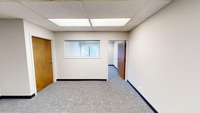 805-815 E Rand Rd, Arlington Heights, IL for lease Interior Photo- Image 1 of 15