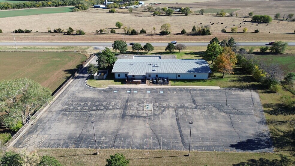 12420 W K 42 Hwy, Wichita, KS à vendre - Photo du bâtiment - Image 3 de 12